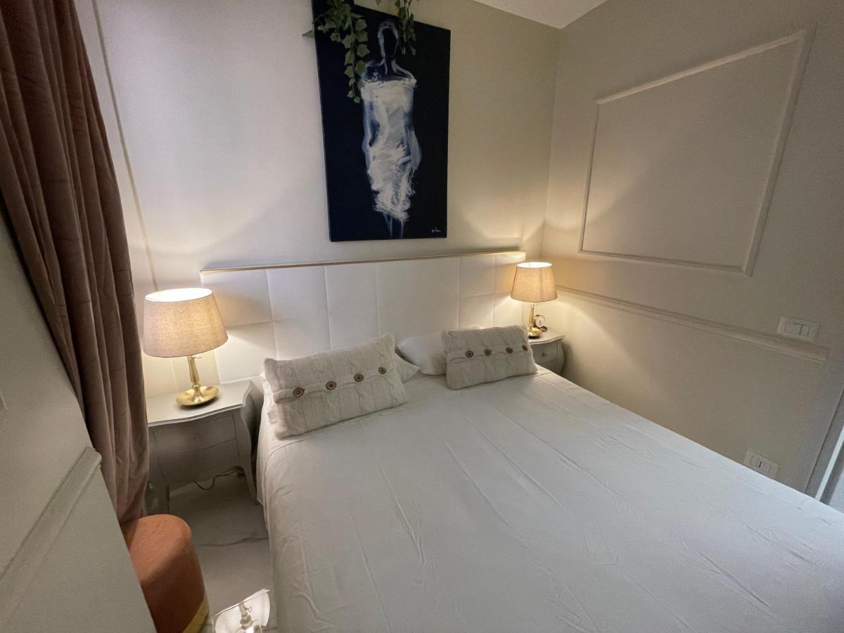 Spanish Steps Glamour & Sauna Luxury Apartment **** Roma Dış mekan fotoğraf